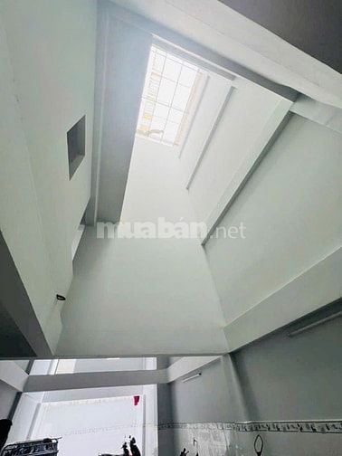 Bán CHDV Dương Quảng Hàm,F.An Nhơn, dt135m2,5 lầu, thu nhập 60tr/th