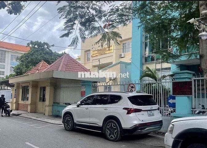 Cho thuê nhà nguyên căn rộng rãi ở và kinh doanh