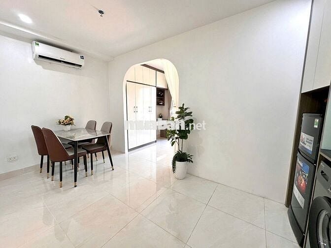 chung cư mini mới , có thể ở luôn .