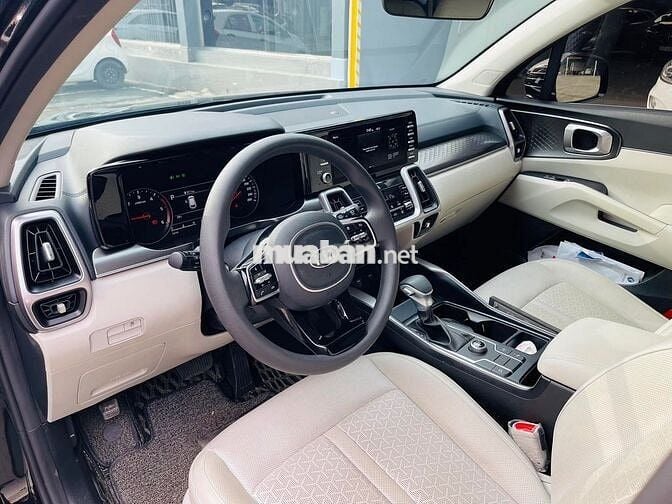 Kia Sorento 2021 Luxury 2.2 AT - 50,000 km.