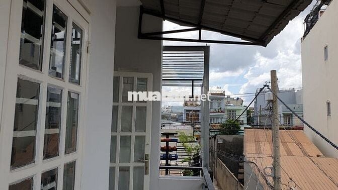Nhà 88m2, 3PN+2máy lạnh, đường Ng.T.Kiểu, cách trường học L.V.Thọ 200m