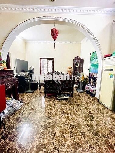Bán nhà mặt phố Tôn Đức thắng . 43m2. Lô góc . Giá 31.8 ty