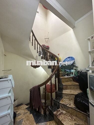 Bán nhà mặt phố Tôn Đức thắng . 43m2. Lô góc . Giá 31.8 ty