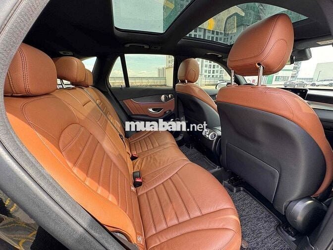 Mercedes Benz GLC300 V1 2022 - 39000 km