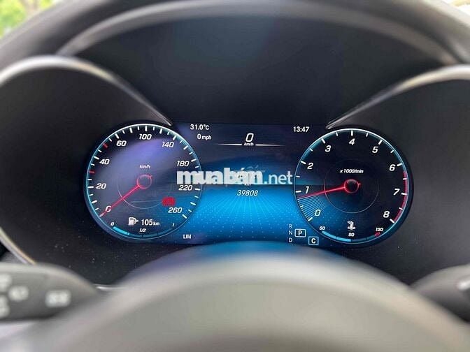 Mercedes Benz GLC300 V1 2022 - 39000 km