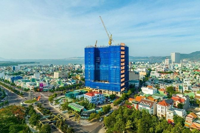 Căn hộ Cao cấp 4 mặt tiền trung tâm TP. Quy Nhơn, view biển, (1PN - 50