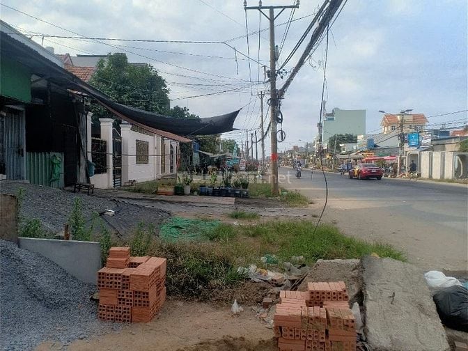 Bán nhà mặt tiền qlo 50, dt 12.5 x 25m