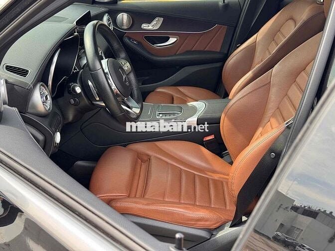 Mercedes Benz GLC300 V1 2022 - 39000 km