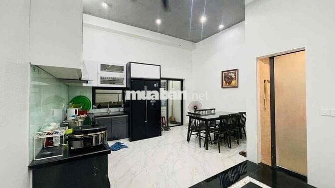 CHO THUÊ NHÀ 3 TẦNG GẦN CHỢ HOÀ XUÂN, CẨM LỆ