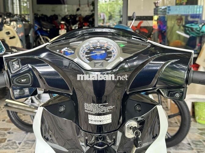 FUTURE FI ĐKI 2025 TRẮNG ĐEN BS 65G1 CHÍNH CHỦ