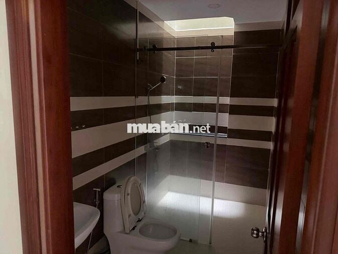Cho thuê nhà mặt phố 102m2 tại Phước Hải , Nha Trang