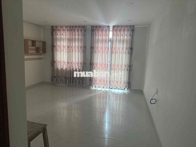 Cho thuê nhà mặt phố 102m2 tại Phước Hải , Nha Trang