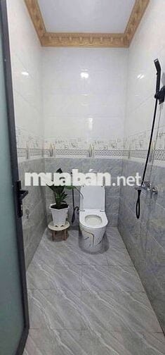 BÁN GẤP CĂN NHÀ GẦN CHỢ BÌNH CHÁNH.