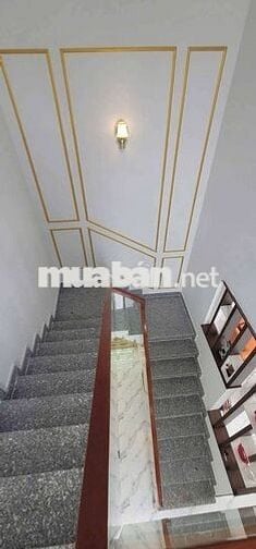BÁN GẤP CĂN NHÀ GẦN CHỢ BÌNH CHÁNH.