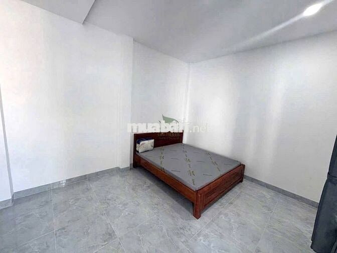 CHO THUÊ NHÀ MỚI XÂY 4 PHÒNG NGỦ HAI MẶT TIỀN PHÍA BẮC NHA TRANG