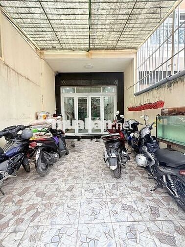 Cần bán gấp nhà P ĐHT Q12.DT 4*21 .1 trệt 4lầu 5PN 4WS hẻm xe tải