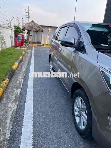 Toyota Innova 2018 2.0E - 200000 km