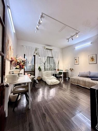 Nhà 5 tầng có hầm mặt tiền Sông Đà khu Sân Bay 5x19 chỉ 20tỷ