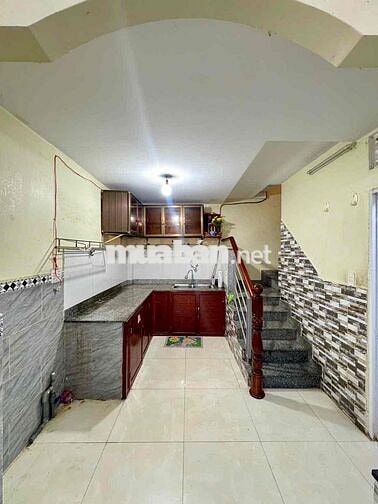 cho thuê nhà ds 2 p16 ( 4x17) lửng , 1pn , 1wc  hem xe tải