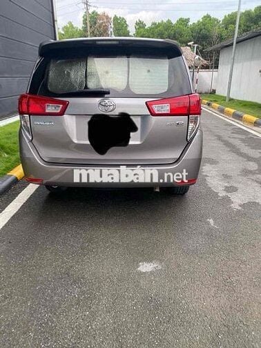Toyota Innova 2018 2.0E - 200000 km