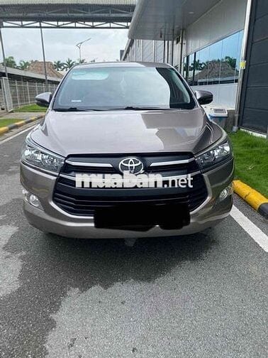 Toyota Innova 2018 2.0E - 200000 km