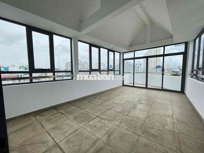 SIÊU PHẨM SÀN TRỐNG SUỐT - Hoà Bình, P5, Q11- DTSD 1000m2 nở hậu 33m