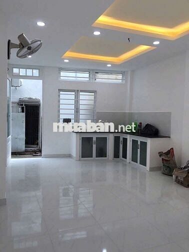 Cho thuê nhà hẻm xe tải thông Quang Trung (4x15m)