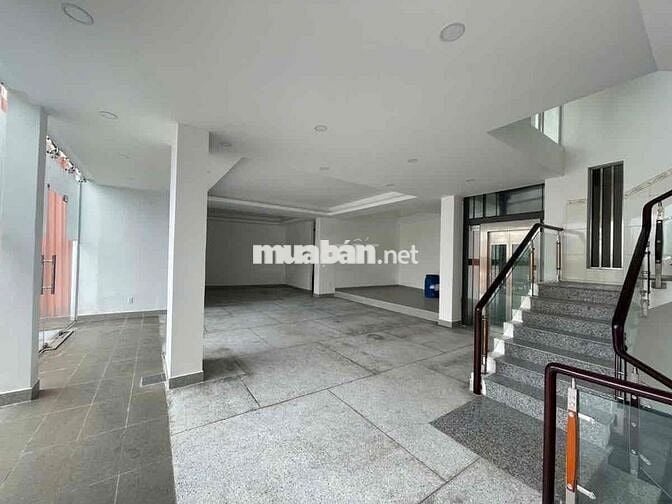 SIÊU PHẨM SÀN TRỐNG SUỐT - Hoà Bình, P5, Q11- DTSD 1000m2 nở hậu 33m