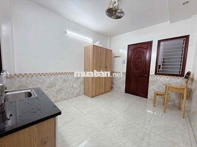 10p qua Q5 Phòng đẹp Full nội thất Cơ bản lầu 1 Cho nuôi Pet