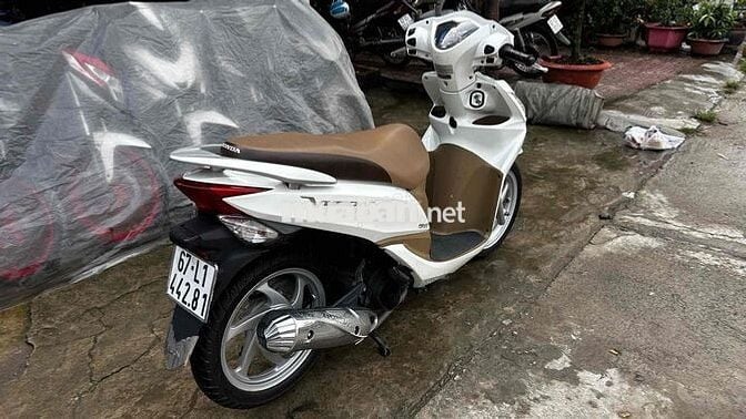 Honda Vision 2014 trắng nâu ( hỗ trợ góp )