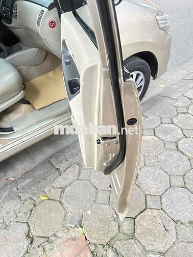 A Tùng bán Toyota Innova Dk 2017 2.0 đẹp mê ly