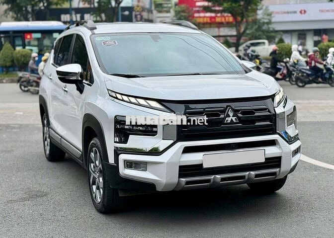 Mitsubishi Xpander Cross 2025  - 2105 km màu Trắng