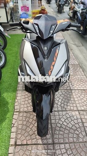 Xe máy Yamaha NVX 155 màu Cam Xám Đen