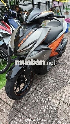 Xe máy Yamaha NVX 155 màu Cam Xám Đen