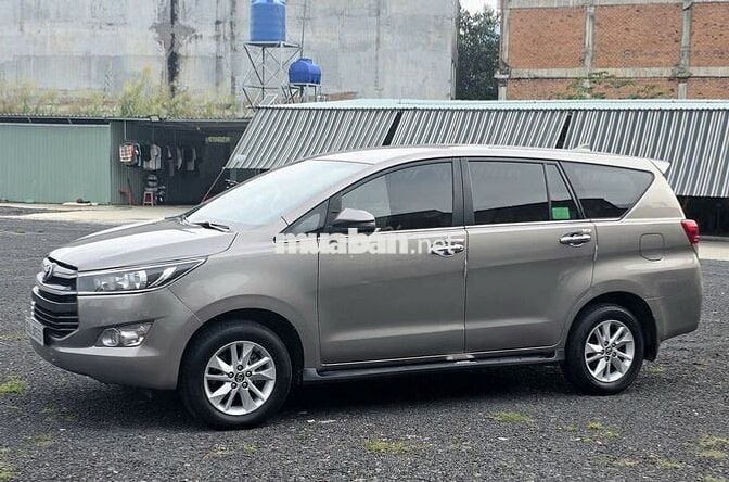 Innova 2018 MT 2.0E 10 vạn xịn, Xe gia đình 1 chủ