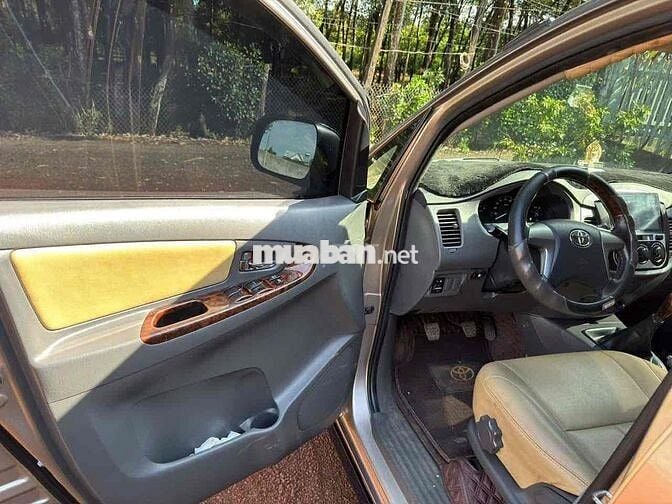Toyota Innova 2013 2.0E - 95000 km