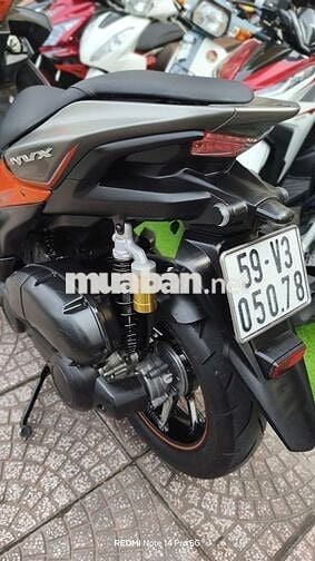 Xe máy Yamaha NVX 155 màu Cam Xám Đen