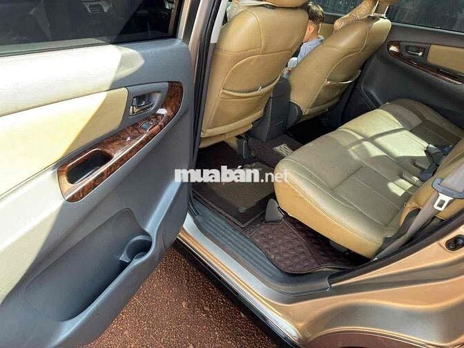 Toyota Innova 2013 2.0E - 95000 km