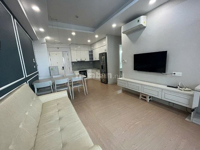 Căn hộ  Screc , Trường Sa,Q3 có 2p ngủ, 2wc,rộng 90m2,Có NT, giá 13tr