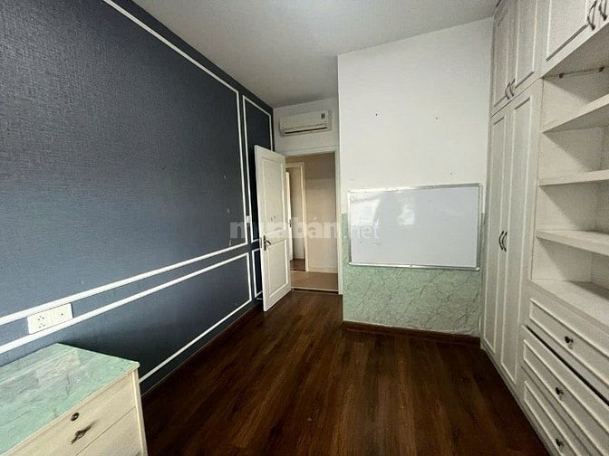 Căn hộ  Screc , Trường Sa,Q3 có 2p ngủ, 2wc,rộng 90m2,Có NT, giá 13tr