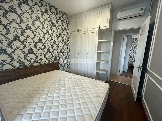 Căn hộ  Screc , Trường Sa,Q3 có 2p ngủ, 2wc,rộng 90m2,Có NT, giá 13tr