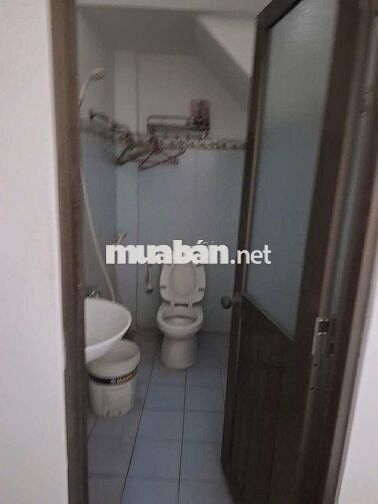 Cho thuê nhà mặt tiền gần chợ Bà Điểm, Hóc Môn