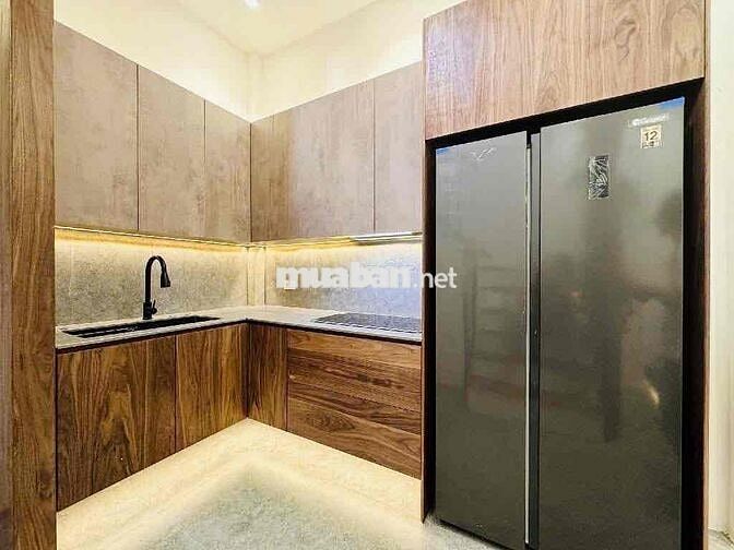 BÁ.N NHÀ GIÁP DANH PHỐ ĐẠI LA_HAI BÀ TRƯNG. LÔ GÓC, NỘI THẤT XỊN SÒ