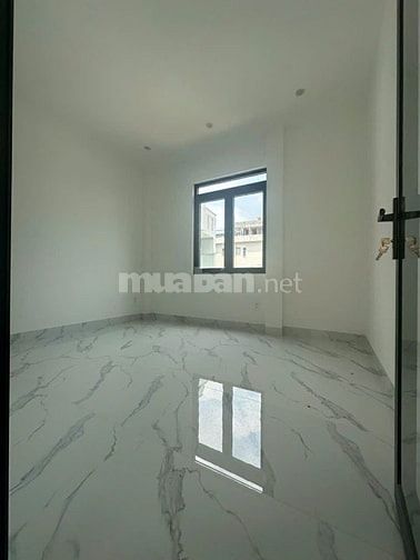 Bán nhà mới xây hẻm xe máy gần đường lớn , Giá 5.8 tỷ