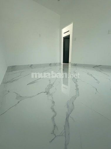 Bán nhà mới xây hẻm xe máy gần đường lớn , Giá 5.8 tỷ
