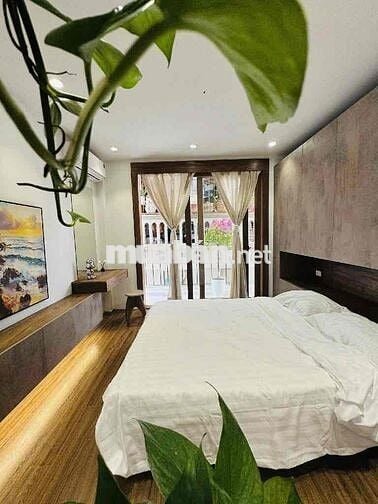 BÁ.N NHÀ GIÁP DANH PHỐ ĐẠI LA_HAI BÀ TRƯNG. LÔ GÓC, NỘI THẤT XỊN SÒ