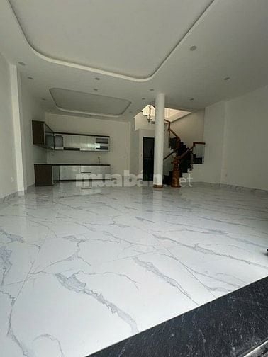 Bán nhà mới xây hẻm xe máy gần đường lớn , Giá 5.8 tỷ