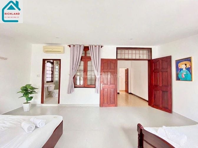 Cho thuê biệt thự 25A Nguyễn Ư Dĩ P.Thảo Điền Q.2 + Diện tích: 20mx35m