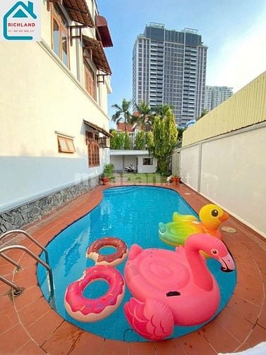 Cho thuê biệt thự 25A Nguyễn Ư Dĩ P.Thảo Điền Q.2 + Diện tích: 20mx35m
