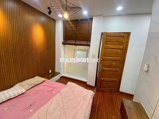CHO THUÊ NHÀ MỚI FULL NT 4PN HẺM THÔNG KHU VIP NGUYỄN VĂN KHỐI P11 GV